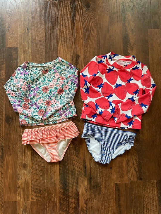 Cat & Jack Other - Girls Long Sleeve Rash Guard Swim Set - Floral & Strawberry